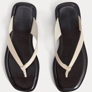 New Everlane The Flip flop Leather Black and Cream Sandals